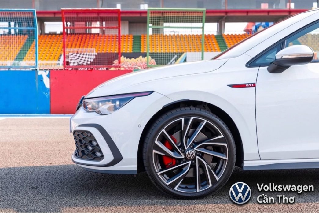 Mâm xe được trang bị trên Volkswagen Golf 2.0 GTI
