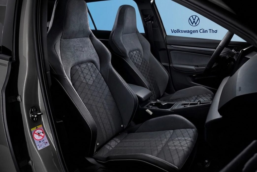 Ghế lại thể thao trên volkswagen golf r
