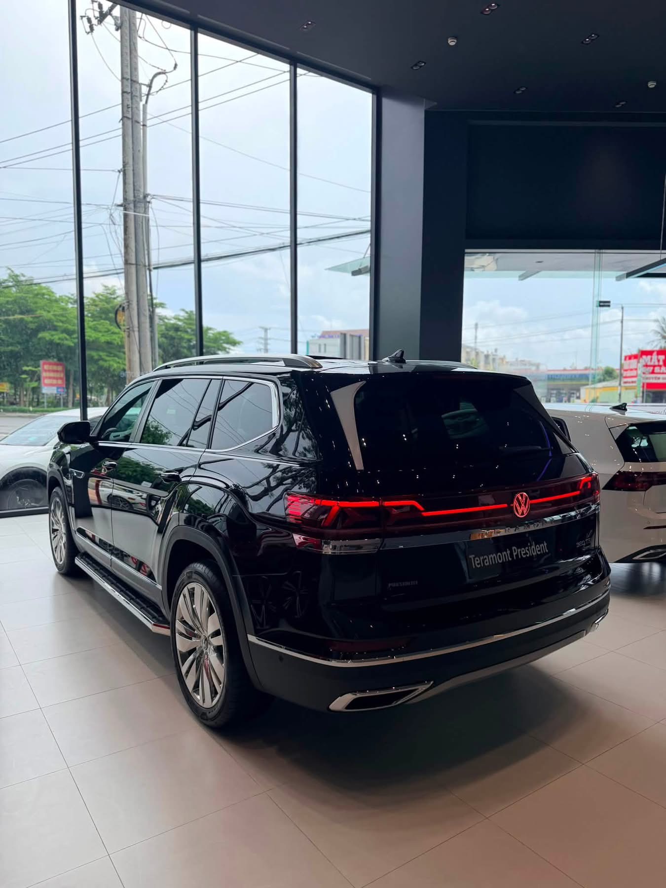 Đuôi xe Volkswagen Teramont President
