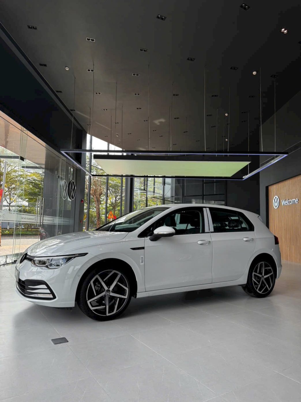 Thân xe và diện mạo của Volkswagen Golf 1.5 ETSI