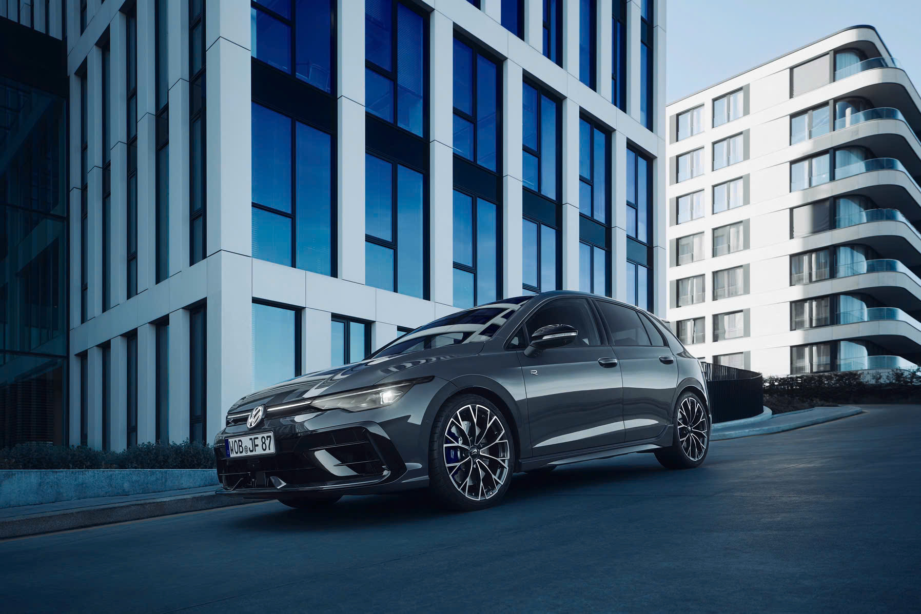 Volkswagen Golf R trong điều kiện vận hành thực tế.