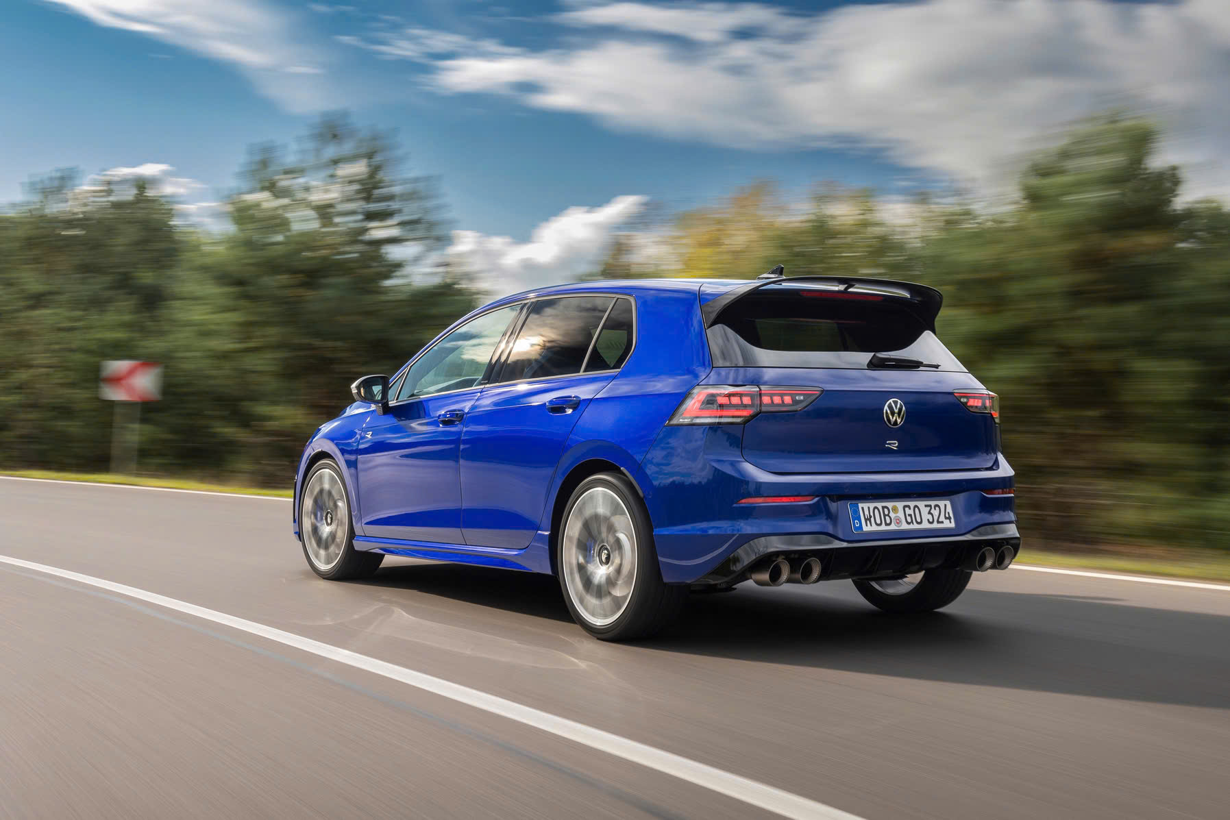 Thiết kế thân xe Volkswagen Golf R.