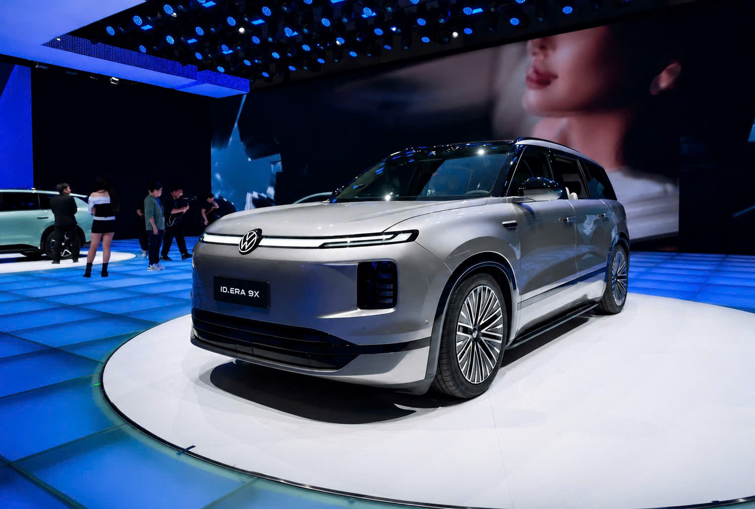 Volkswagen ID. ERA 9X là mẫu SUV EREV mới của Volkswagen được giới thiệu tại Trung Quốc.